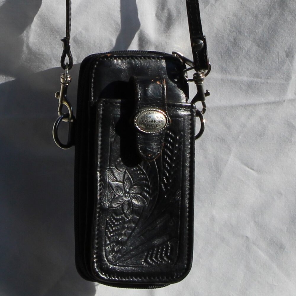 AMERICAN WEST LEATHER HAND MADE WITH SILVER ACCENTS - Picture 7 of 16